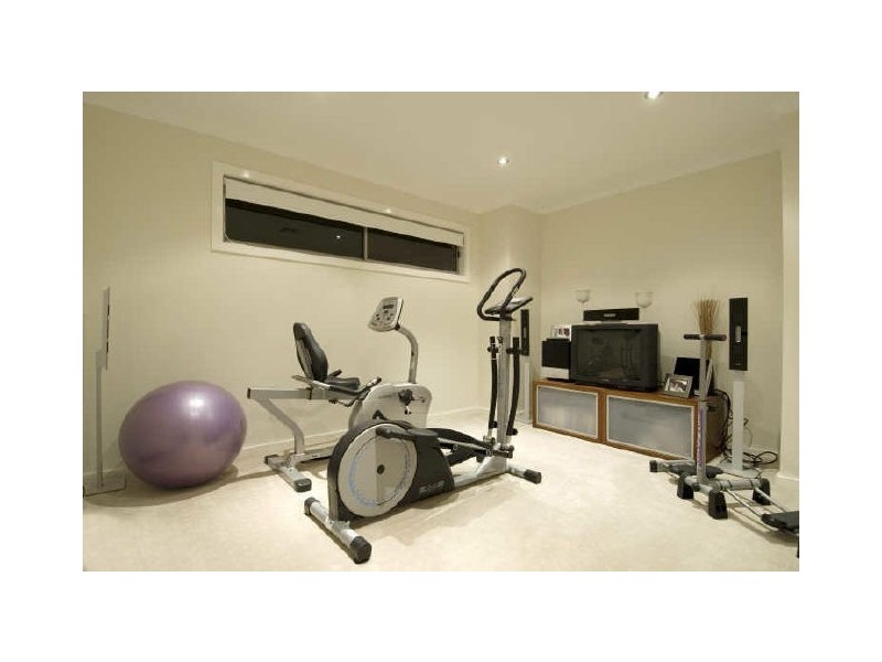 15 Santospirito Street, Forde ACT 2914