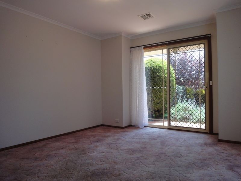 8 Pryton Close, Palmerston ACT 2913