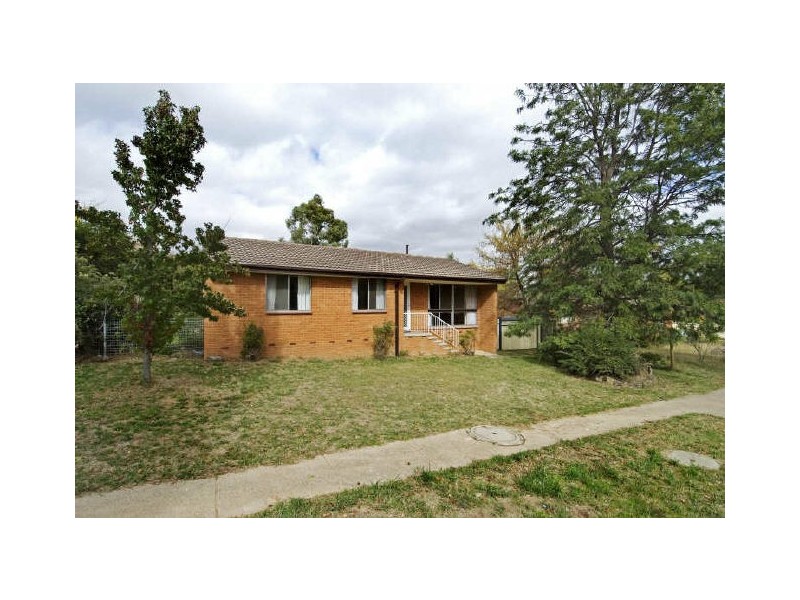 14 Maraar Place, Giralang ACT 2617