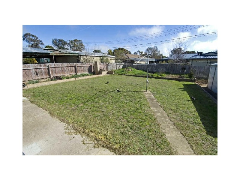 4 Longworth Place, Holt ACT 2615