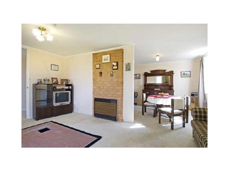 4 Longworth Place, Holt ACT 2615