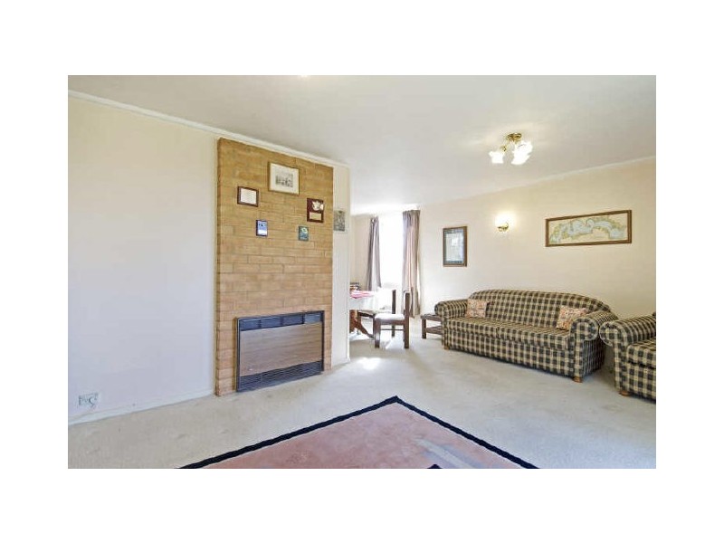 4 Longworth Place, Holt ACT 2615