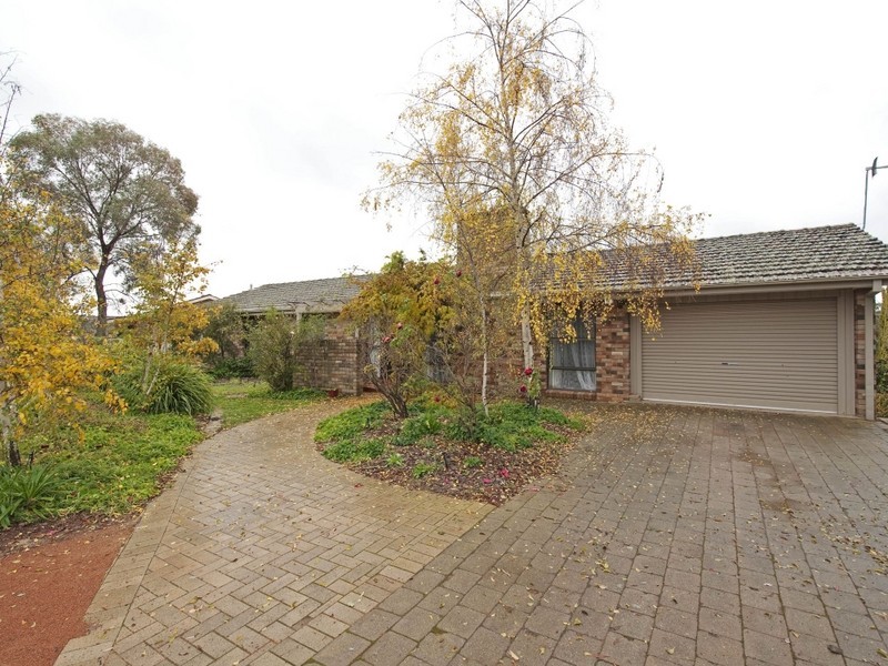 32 Wrenfordsley Place, Latham ACT 2615