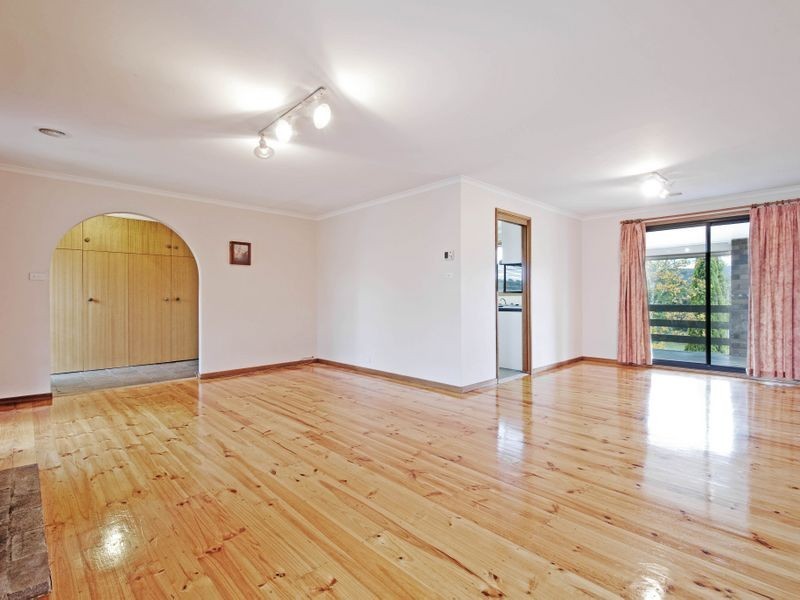 32 Wrenfordsley Place, Latham ACT 2615