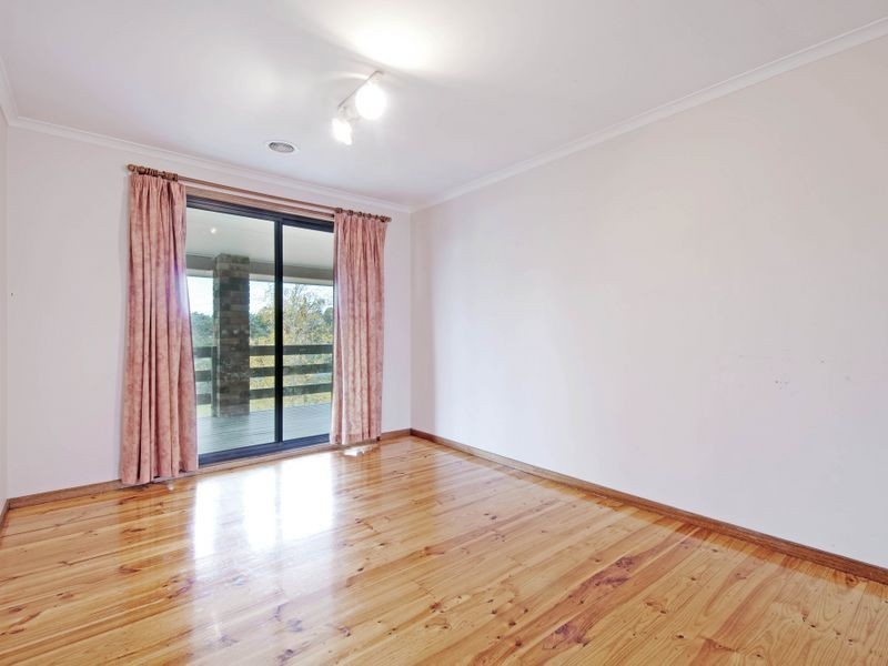 32 Wrenfordsley Place, Latham ACT 2615