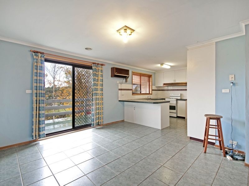 32 Wrenfordsley Place, Latham ACT 2615