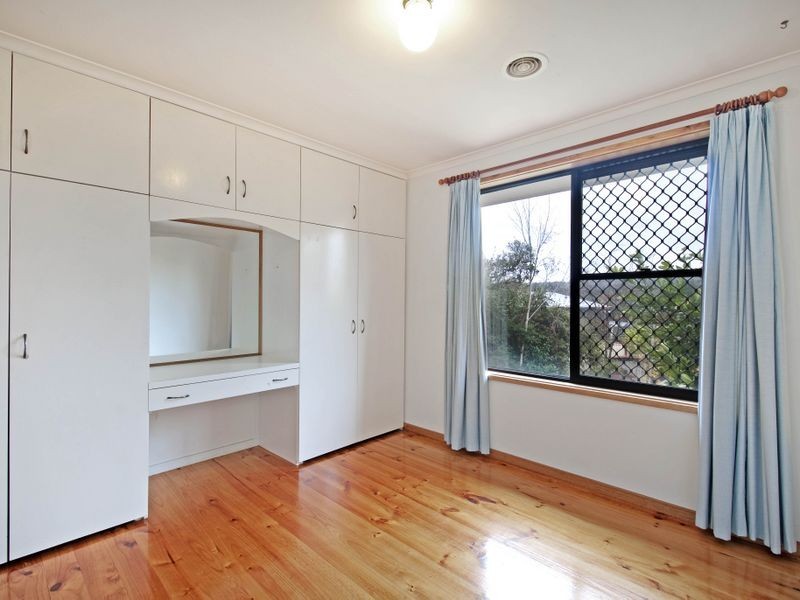 32 Wrenfordsley Place, Latham ACT 2615