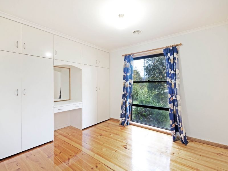 32 Wrenfordsley Place, Latham ACT 2615