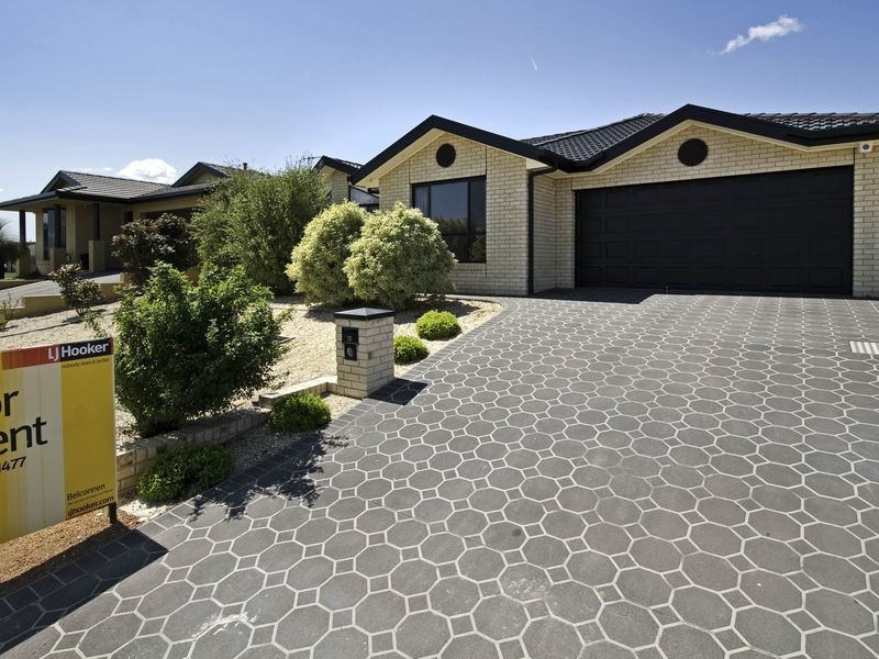 12 Courtneidge Street, Dunlop ACT 2615