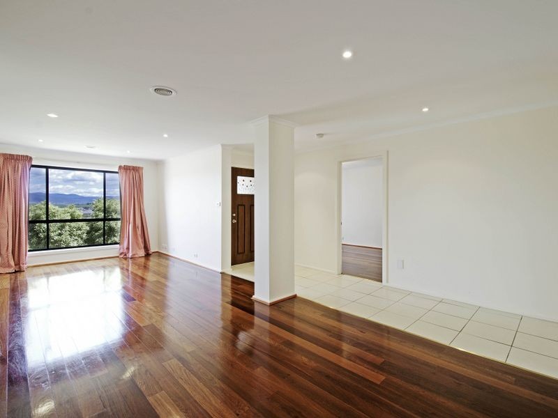 12 Courtneidge Street, Dunlop ACT 2615