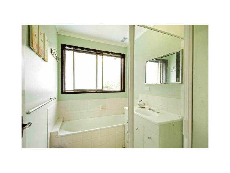 104 O’Loghlen Street, Latham ACT 2615