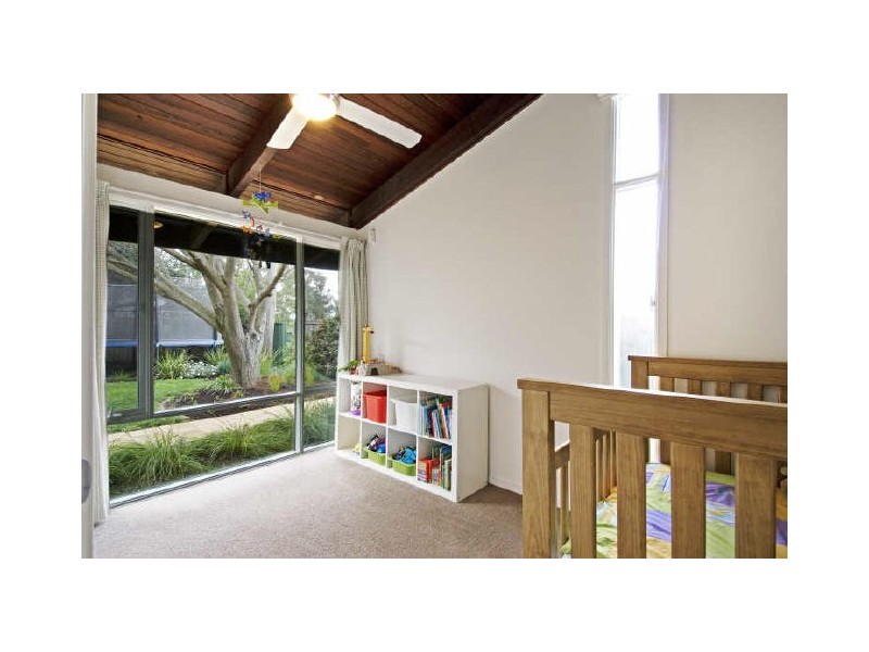 20 Oakes Street, Cook ACT 2614