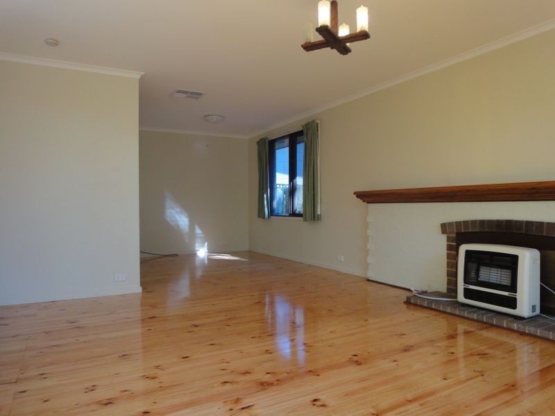 23 Mathieson Crescent, Weetangera ACT 2614