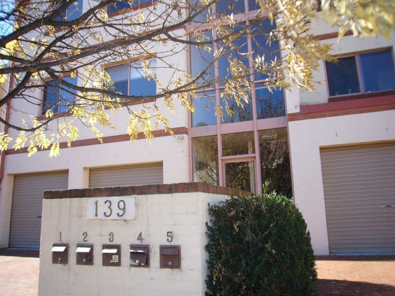 2/139 Port Jackson Circuit, Phillip ACT 2606