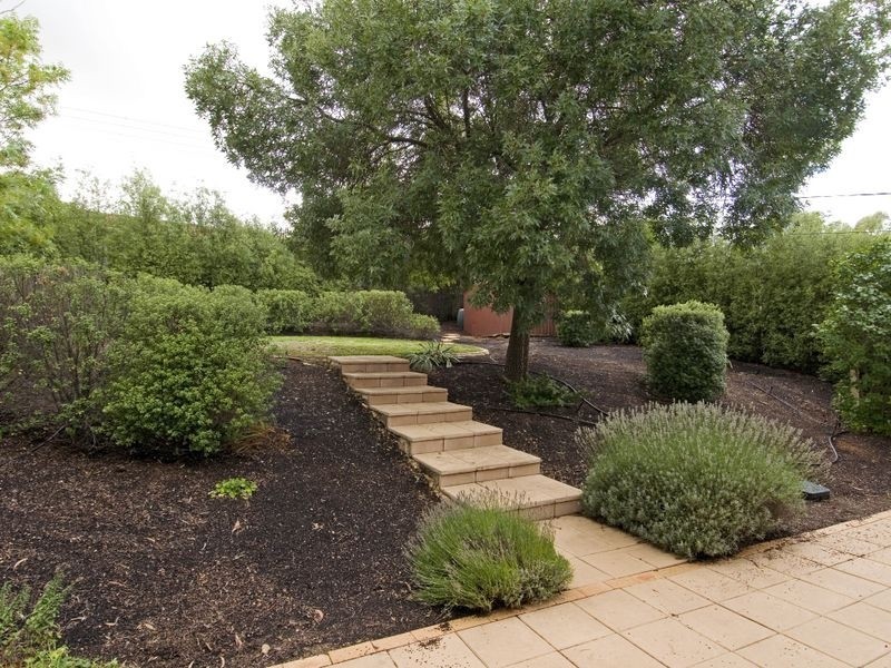 33 Sharwood Crescent, Evatt ACT 2617