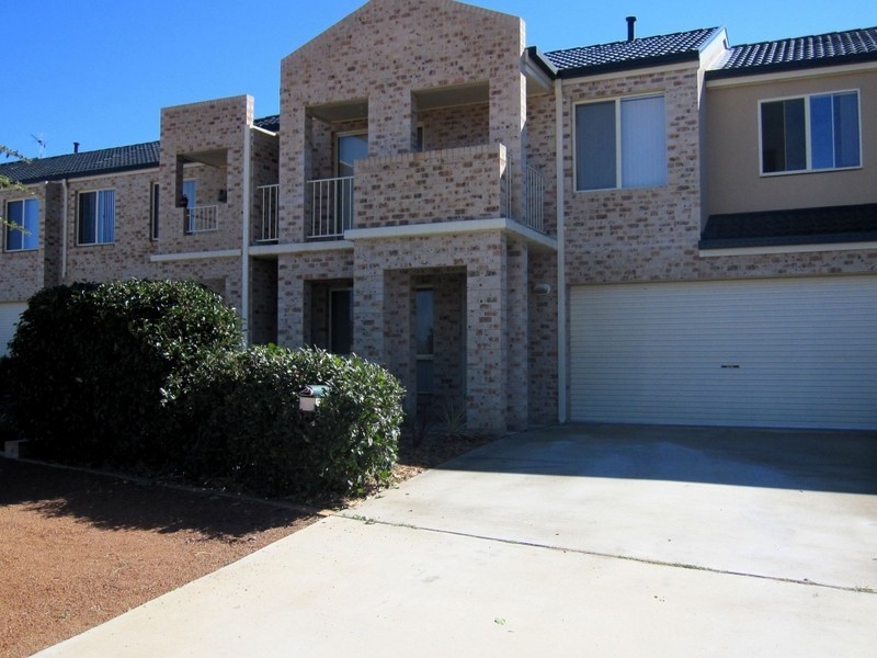 9 Favco Place, Dunlop ACT 2615