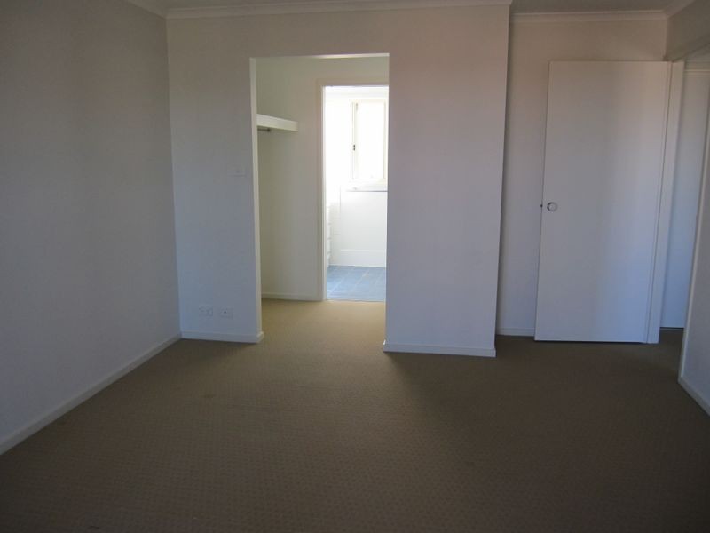 9 Favco Place, Dunlop ACT 2615
