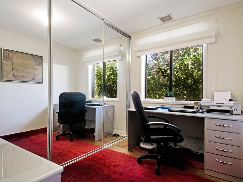 42 Hirschfeld Crescent, Macgregor ACT 2615