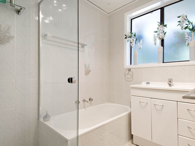 42 Hirschfeld Crescent, Macgregor ACT 2615