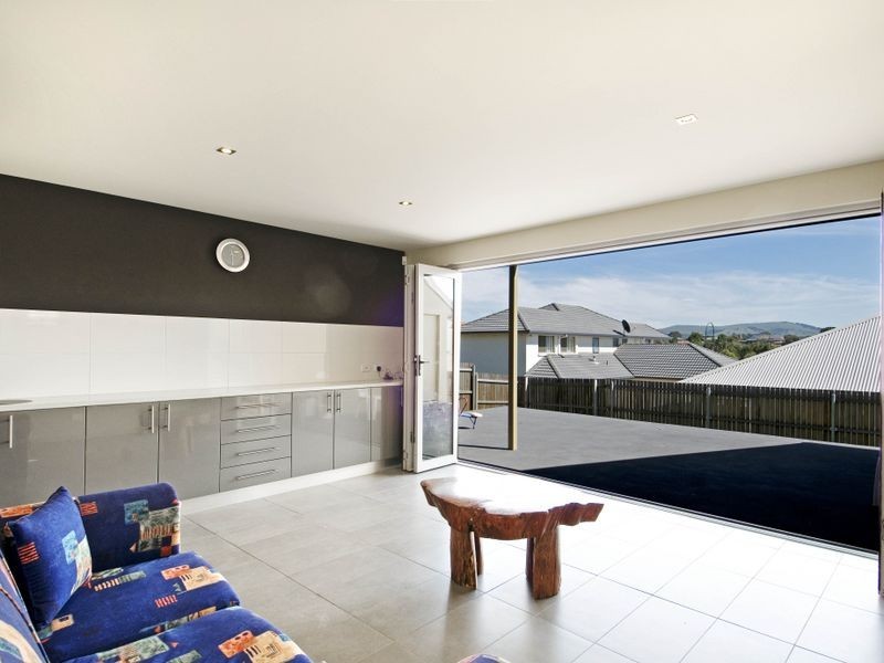 311 Gundaroo Drive, Gungahlin ACT 2912