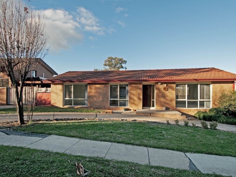 26 Handcock Crescent, Macgregor ACT 2615