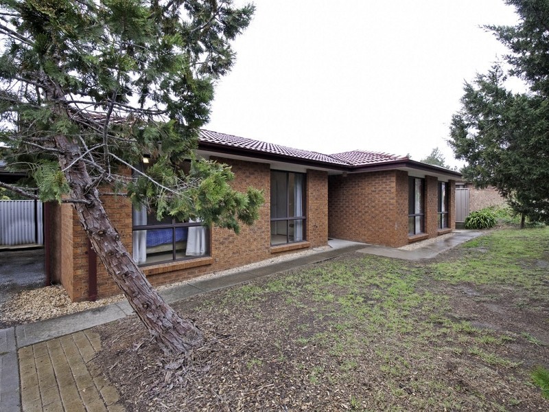 4 Sloane Place, Florey ACT 2615