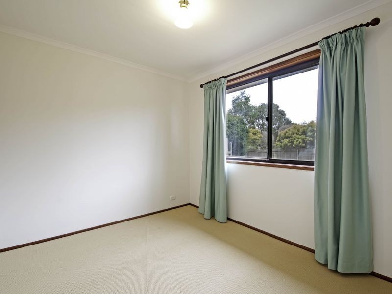 4 Sloane Place, Florey ACT 2615