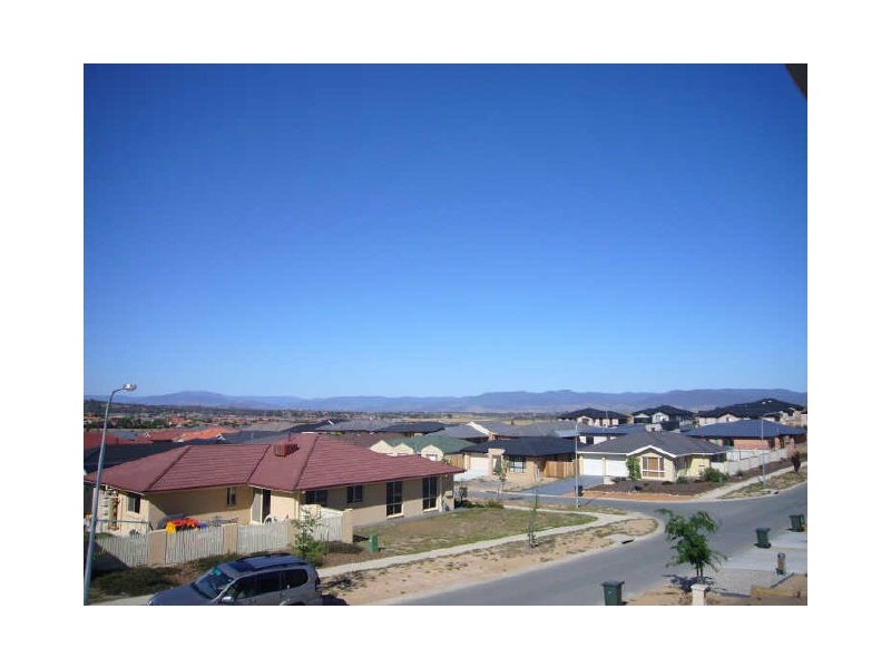 18 Siroset Close, Dunlop ACT 2615