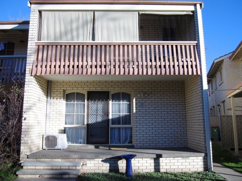 7/16 Broughton Place, Queanbeyan NSW 2620