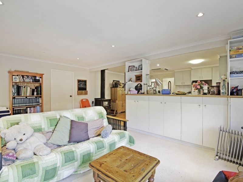 60 Summerland Circuit, Kambah ACT 2902