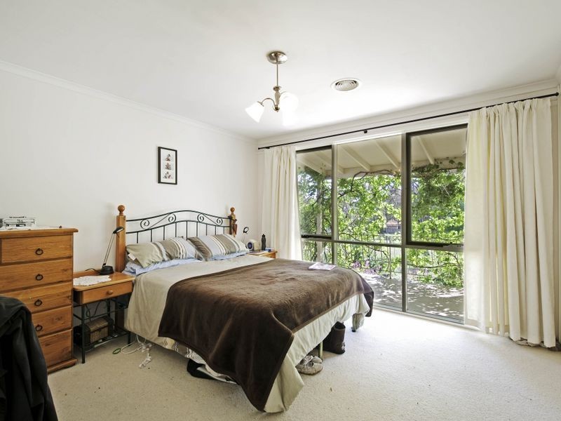 60 Summerland Circuit, Kambah ACT 2902