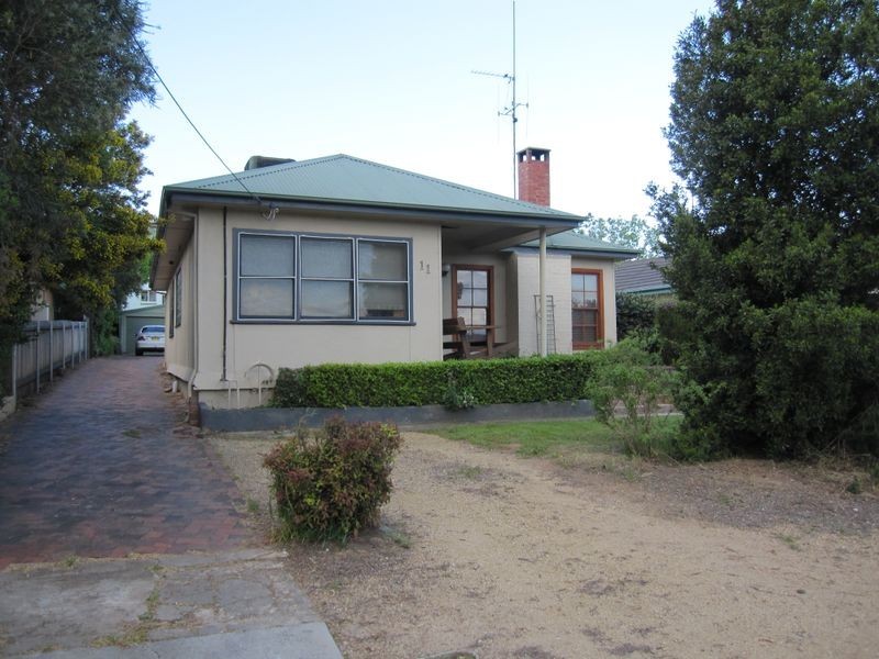 11 Killard Street, Queanbeyan NSW 2620