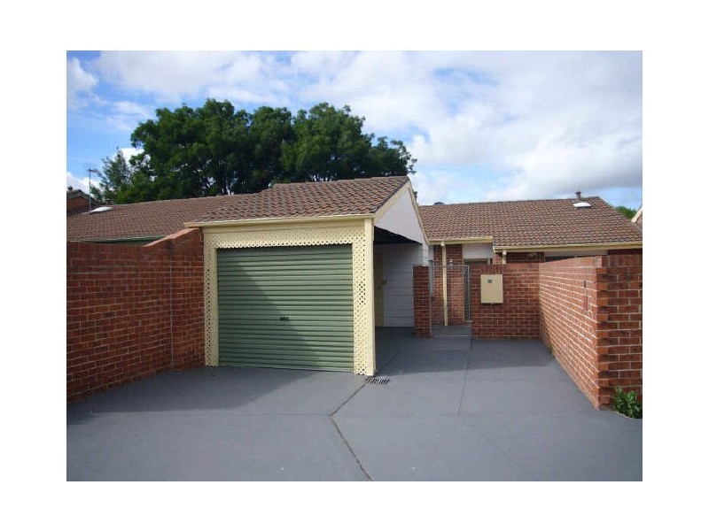 21 Bussau Close, Wanniassa ACT 2903