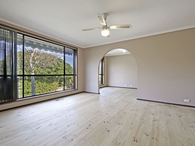 17 Macintyre Place, Charnwood ACT 2615