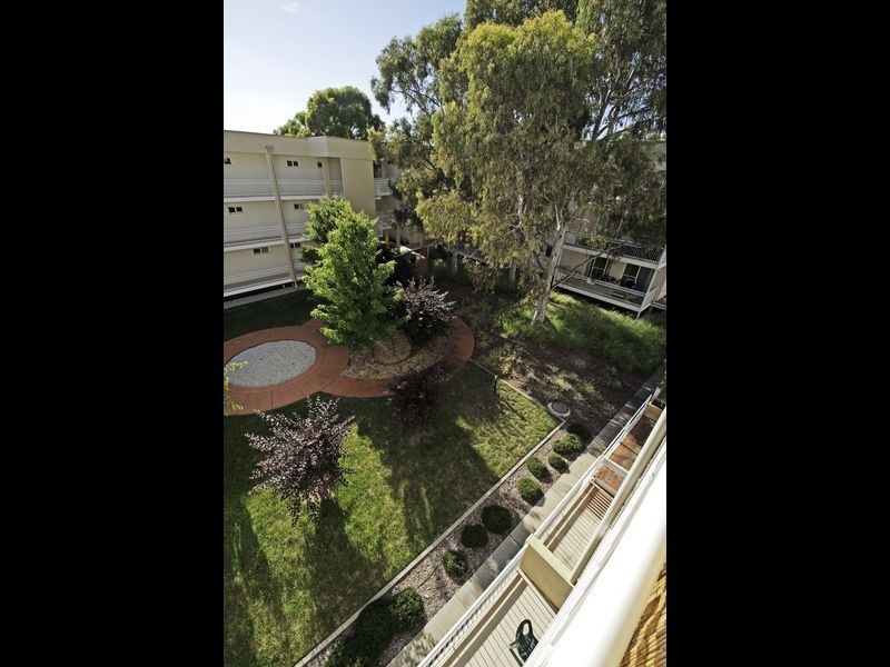 100/68 Hardwick Crescent, Holt ACT 2615