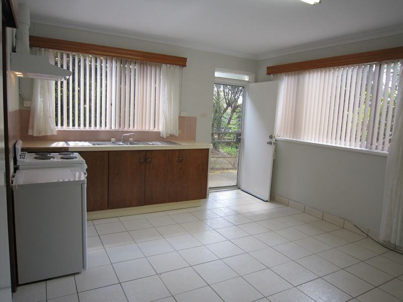 12B Mackellar Crescent, Cook ACT 2614