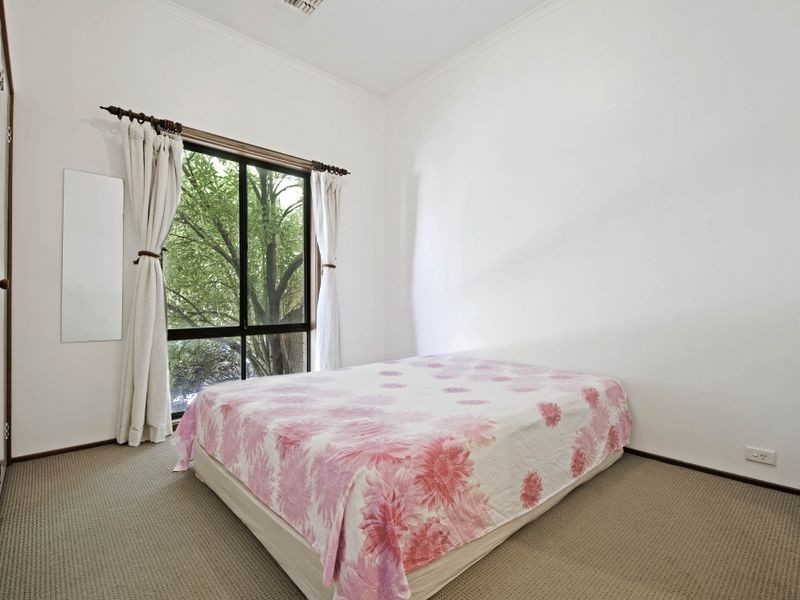 15/2 Sexton Street, Cook ACT 2614