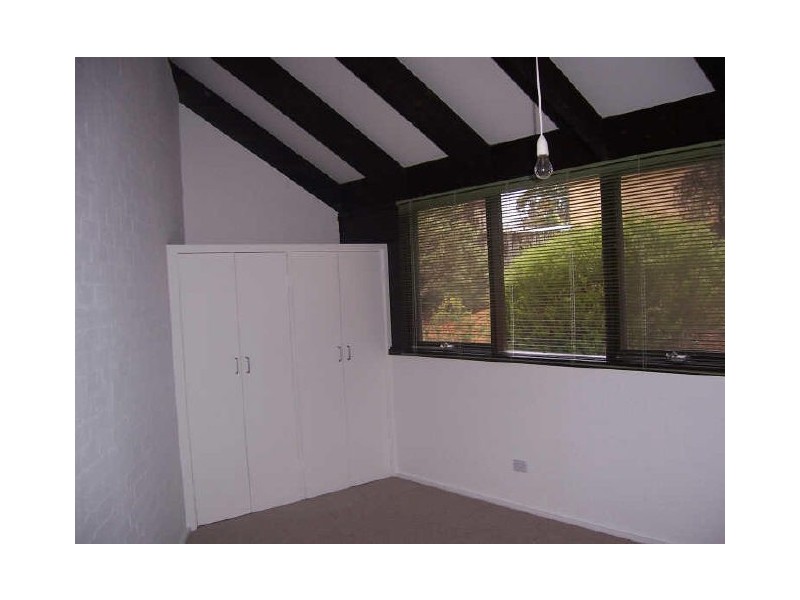 8 Moss Street, Cook ACT 2614