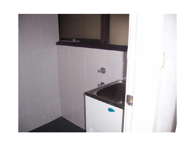 8 Moss Street, Cook ACT 2614