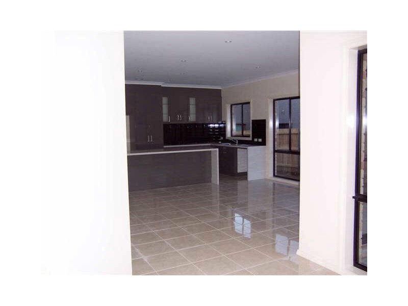 7 Bega Place, Narrabundah ACT 2604