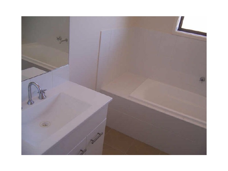 4 Eccles Circuit, Macgregor ACT 2615