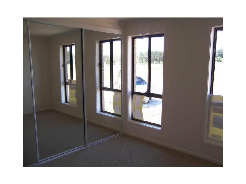 4 Eccles Circuit, Macgregor ACT 2615