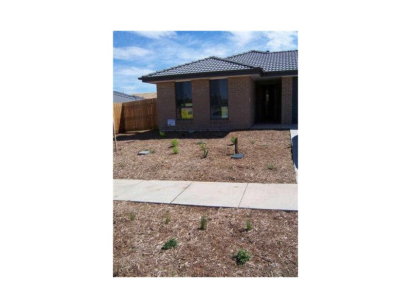 4 Eccles Circuit, Macgregor ACT 2615