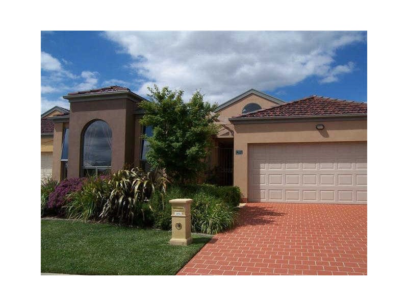 43 Mary Kitson Avenue, Watson ACT 2602