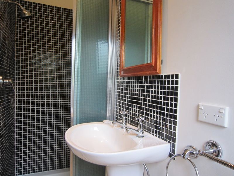 27 Castieau Street, Higgins ACT 2615