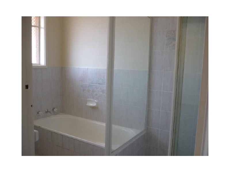 8 Dickinson Street, Watson ACT 2602