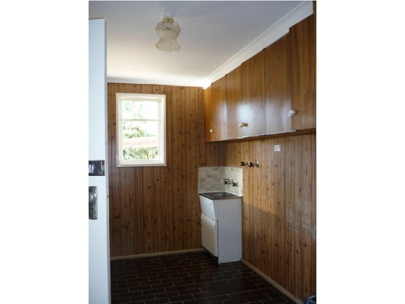 8 Dickinson Street, Watson ACT 2602