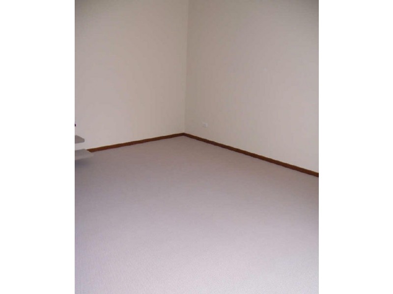 17/31 Moyes Crescent, Holt ACT 2615