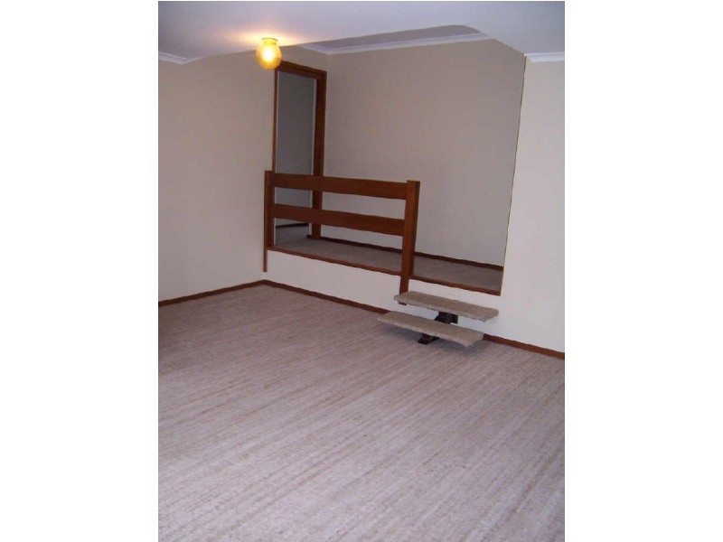 17/31 Moyes Crescent, Holt ACT 2615