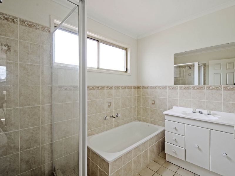 6 Yuranigh Court, Ngunnawal ACT 2913